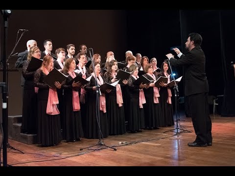 CORAL AMOR E LUZ - KYRIE (John Leavitt) (AO VIVO)