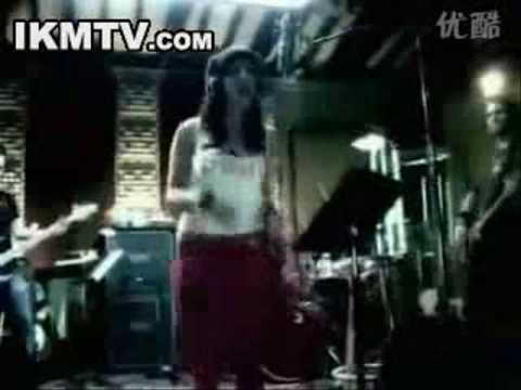 Old ashlee simpson VS New ashlee simpson