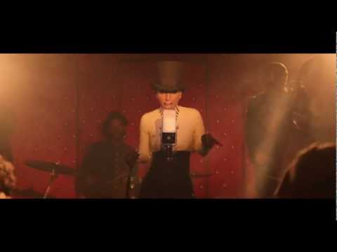 DESSY DI LAURO: JUMP 'N' JIVIN' OFFICIAL MUSIC VIDEO