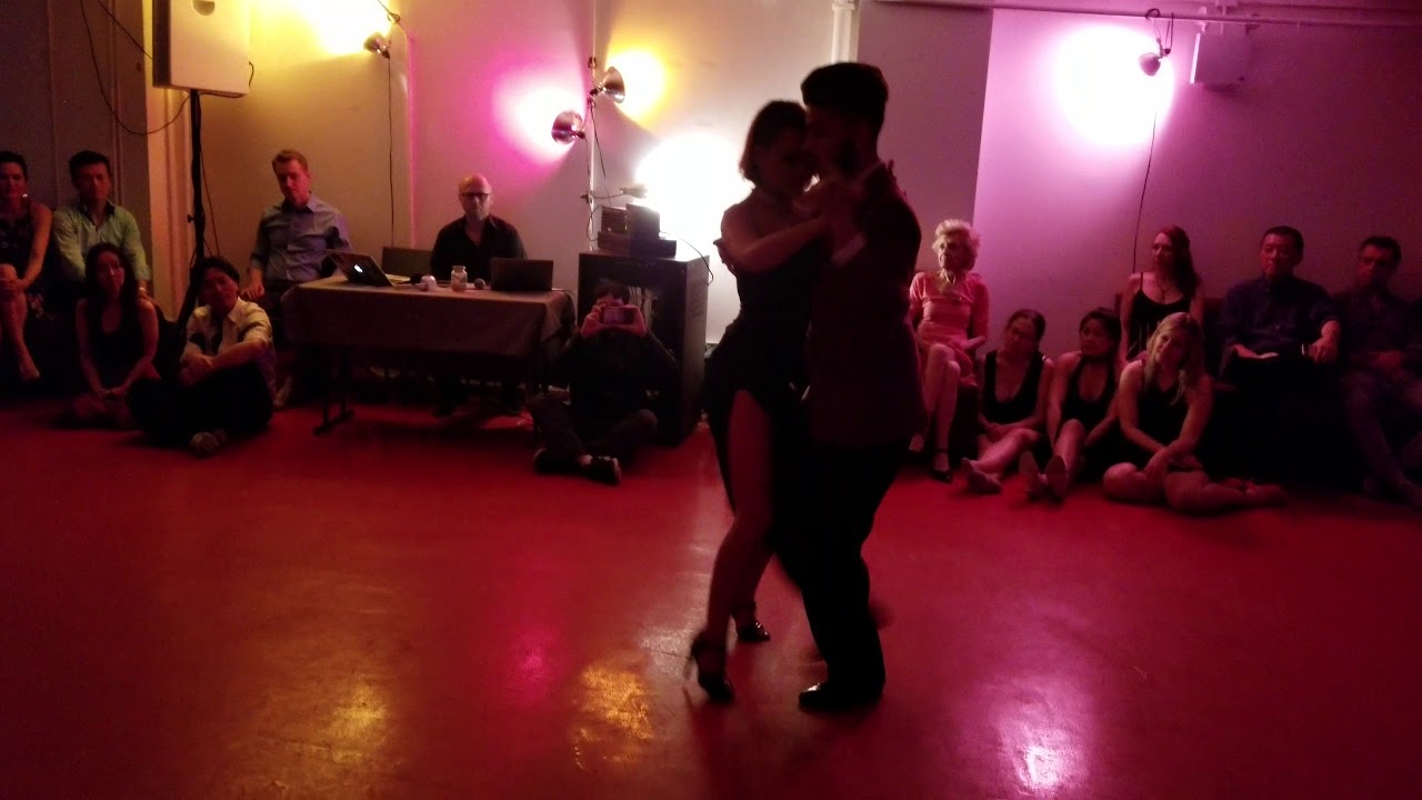 Argentine tango: Diana Suarez & Juan David Bedoya  - El Viento Me Cuenta Cosas