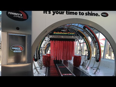 Tommy’s Express Car Wash - Sarasota on S Tamiami Trail (Outside Perspective)