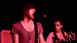 I&#39;m Not Missing You // Amely