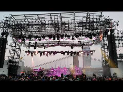 STS9(Menacer p1)::2018.09.29::Pier 17, NYC