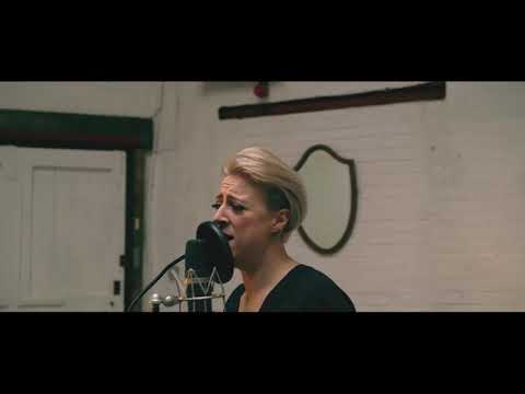 Lindsay Dracass - 'Now I See' | Live Studio Session