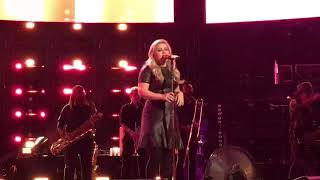 Kelly Clarkson Live “Love So Soft” Private Concert From The Voice Stage