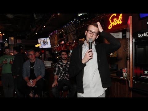 Guy 30 Seconds Into Karaoke Version Of 'Man In The Mirror' Better Get His Act Together