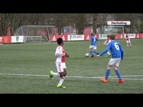 Ajax O9-1 - SV Houten O10-1 woensdag 29 maart 2017
