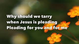 Softly and Tenderly - Anne Murray (worship video with lyrics)