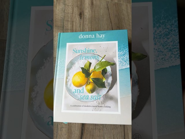 Vídeo relacionado con Sunshine, Lemons and Sea Salt: A Celebration of Modern Coastal Home Cooking