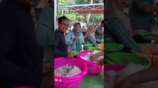 Download lagu Day one of helping out at a neighbor's celebration mp3 Download lagu Day one of helping out at a neighbor's celebration mp3