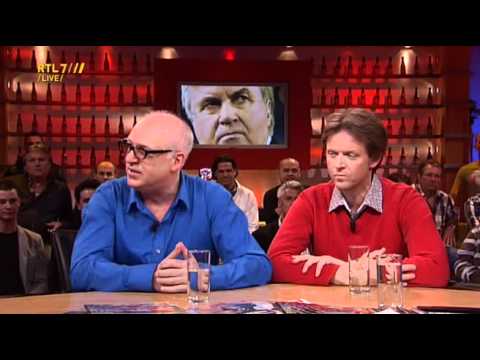 Voetbal International 15-04-11 - René van der Gijp over volle bankrekening Guus Hiddink