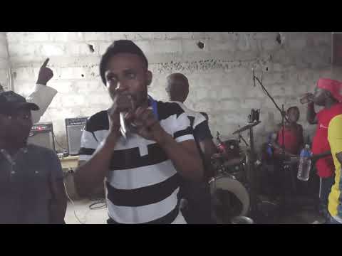 Lopez & Akyekoi Orchestra - Yapi Amandekan