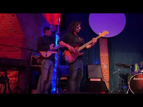 Sonny Boy Loves Green Onions! #jamsessionmagdeburg #helpme #magdeburgmusicians #greenonionsjam