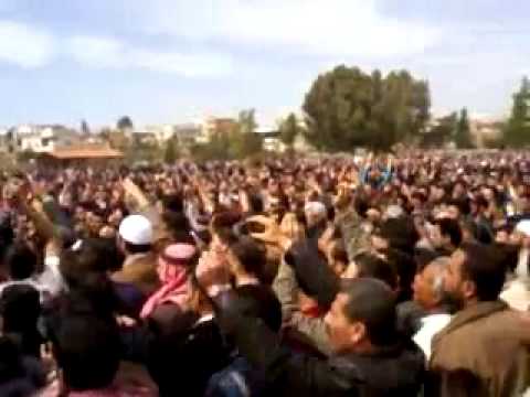 كلمة للشيخ أحمد الصياصنة خلال مظاهرة وتشييع الشهداء في مدينة درعا