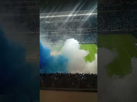 "Entrada do Grêmio X Sport Camp. Brasileiro 25 #shorts" Barra: Geral do Grêmio &bull; Club: Grêmio &bull; País: Brasil