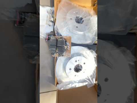 DIY HONDA CRV 2020 Rear Brake Pads and Rotor replacement NOTE: not a Pro #bigginers #diy