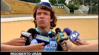 Rigoberto Urán entrena en Medellín con el uniforme de su nuevo equipo