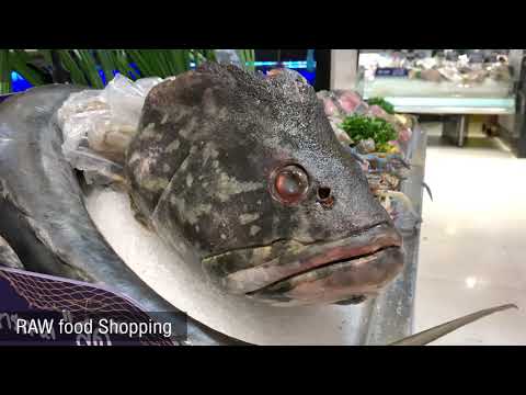 Oliang and nomyen eat 🍈🔵Fruity 🌈🐟Rainbow fish SASHIMI combo [ASMR] MUKBANG | 犬が生の肉を食べる [咀嚼音] 音フェチ動画