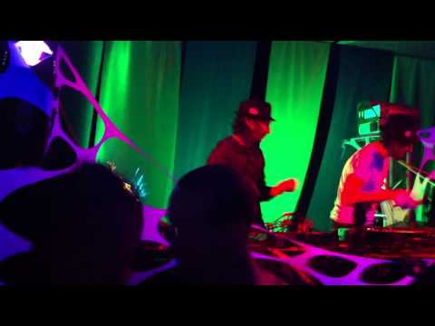 FLYH Live @ Connected Experience 2 (2011-08-06) pt.3