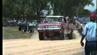 preview picture of video 'Sizzler R/T 1975 Dodge Powerwagon, 440 Mopar at the Chambers 2nd Annual Pickup Pull Cannonball Sled'