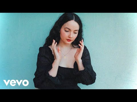 Gloria de Oliveira & Dean Hurley - Eyes Within (Official Video)