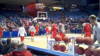 preview picture of video 'Ohio State Buckeyes Warm Up for 2013 NCAA Basketball Tournament at Dayton with Dunk Show'