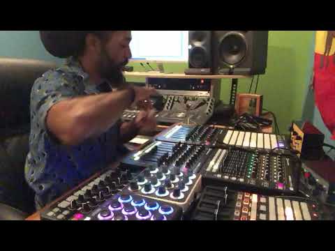 Tippy I-Grade dubs Ras Sparrow's "Lion in a Cage"