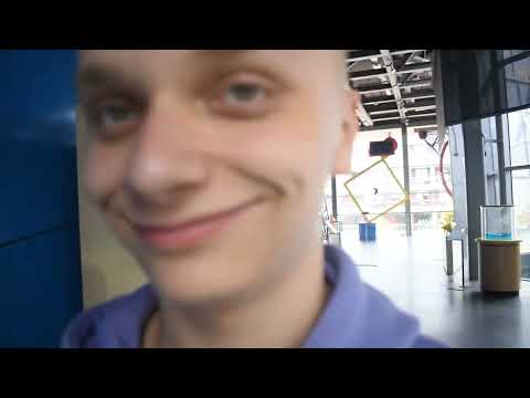 "Sąsiad się mnie pyta czemu ciągle pierdzę"