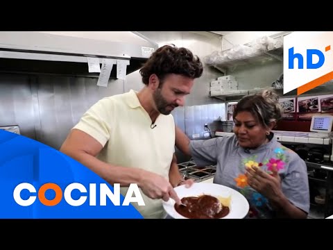 'La Diosa de los Moles' conserva el arte culinario de Oaxaca | hoyDía | Telemundo