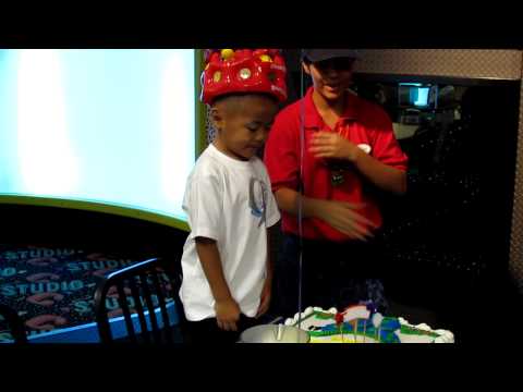 KAEDEN BLOWiNG OUT HiS CANDLES!!
