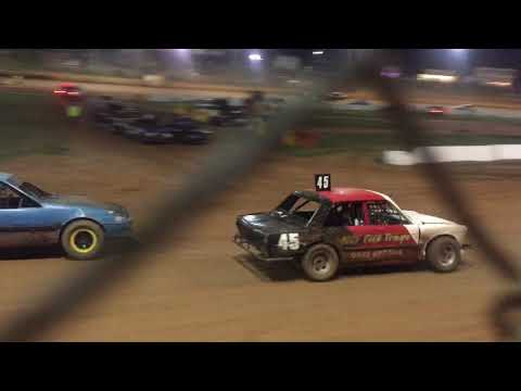 Josh Manser open sedans b-grade feature Archerfield speedway 27-10-18