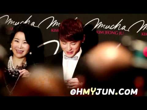 [Fancam] 111206 2011 Asian Jewelry Awards - Junsoo Red Carpet