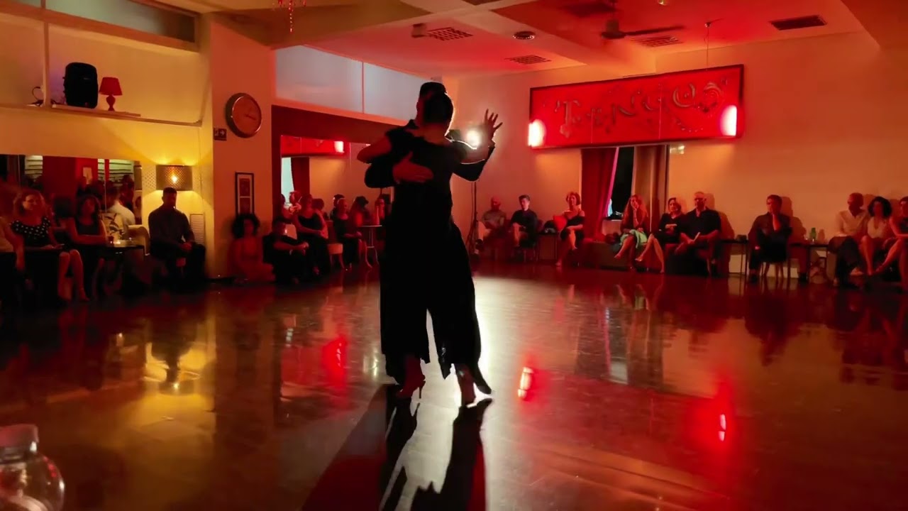 Matilde Beccaria and Dennys Fernandez - Romance De Barrio