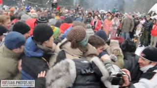 preview picture of video 'Бакшевская масляница 2010 - стенка на стенку / Russian Maslenitsa'