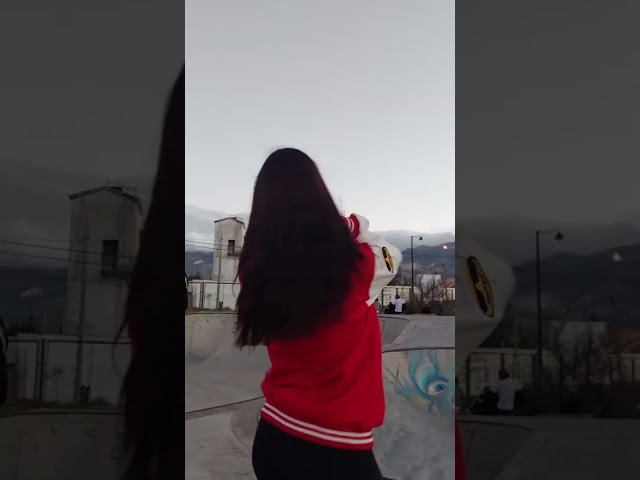 Vídeo relacionado con URBAN CLASSICS Chaqueta Oldschool College de Hombre, Beisbolera estilo Retro Perfecto para la Temporada Otoño-Invierno, Doble Color y Botones a Presión
