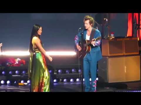 Harry Styles - Still the One  Shania Twain Cover ft Kacey Musgraves in Madison Square Garden