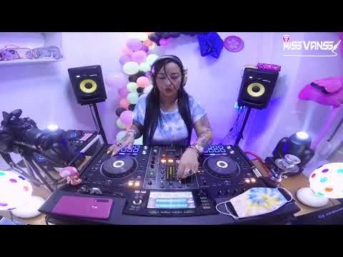 Dj MiSS VanSS - Set Live @ España Verano 2021 [Afrohouse /Techouse] Pioneer XDJ RX2 AfroVanSS Dj Mix