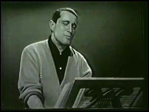 Perry Como Live - Swingin’ Down The Lane