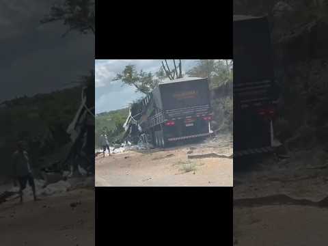 Ocorrência grave na BR-116 entre Araci e Teofilândia