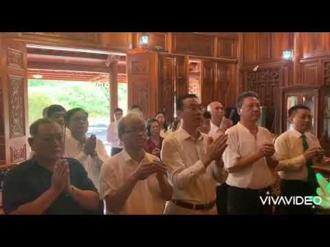 THẮP HƯƠNG DÂNG LÊN VUA HÙNG