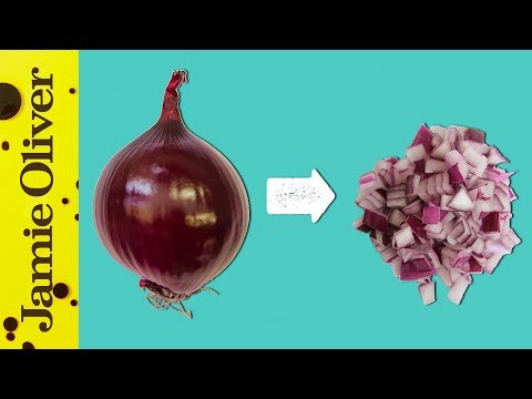 【1分クッキング】玉ねぎのみじん切りのコツを大公開！How To Chop An Onion | 1 Minute Tips | Food Busker