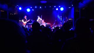 Blues Traveler - Run Around (Live)