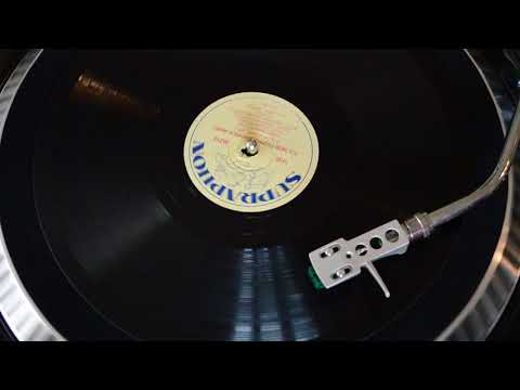 POCHOD STOPROCENTNÍCH MUŽŮ - Jiří Voskovec & Jan Werich & Ježkův orchestr Osvobozeného divadla