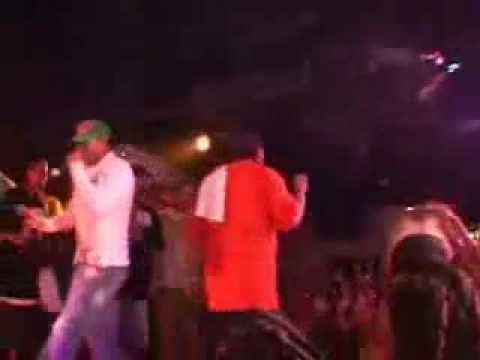Don Omar Ft. Aventura - Ella Y Yo (Live Official Video)