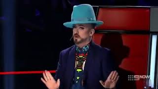 Boy George y su bello español