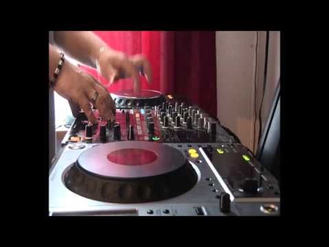 Happy UK Hardcore Mix #237 "Do We Have Christmas, Or What?" - by DJ Mellow-Dee