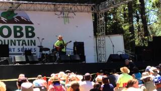 SHORT CLIP OF COUNTRY JOE McDONALD LIVE -   WHAT ARE WE FIGHTING FOR - AUG. 17, 2014