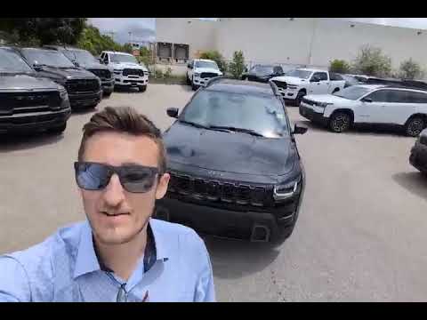 2026 Jeep Cherokee Overland 4x4 in Black for sale at Kitchener Chrysler Dodge Jeep Ram in Kitchener, ON