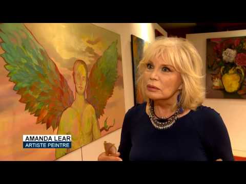 Amanda Lear expose ses nouvelles toiles à Monaco