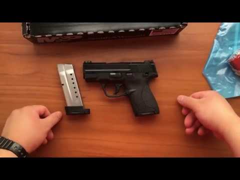 Smith \u0026 Wesson M\u0026P Shield with HiViz Sights